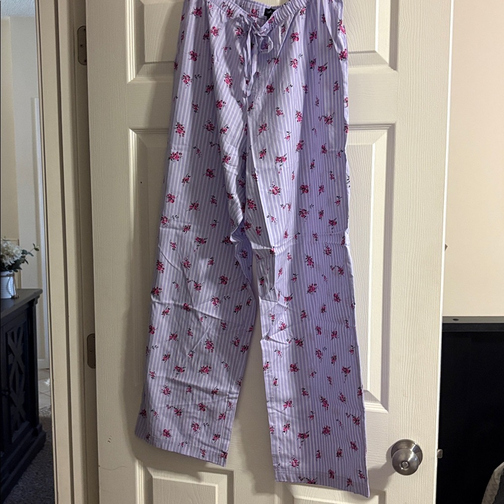 NWT! GAP pajama pants - Picture 2 of 7